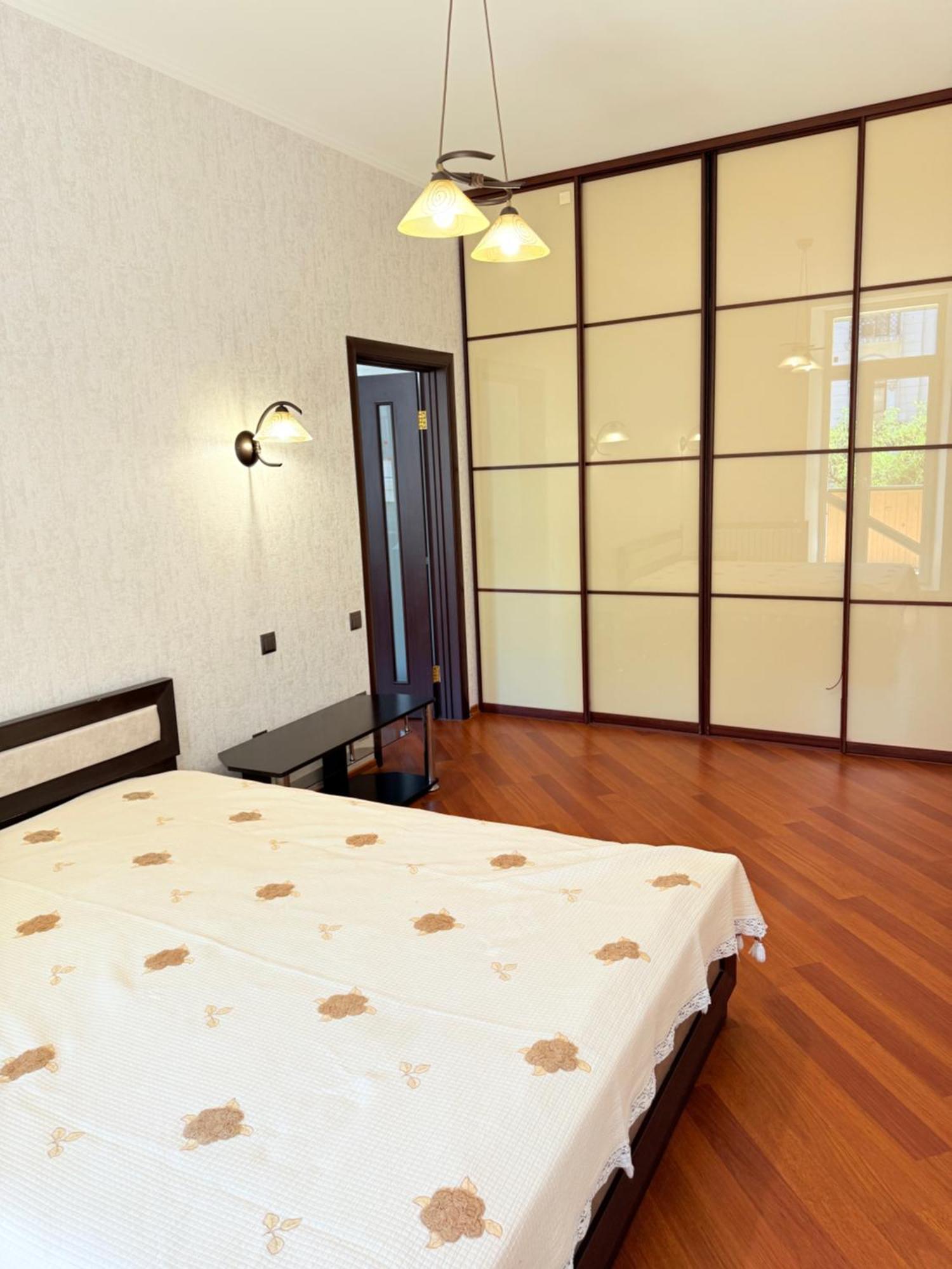 Appartement Светлая Квартира à Odessa Extérieur photo