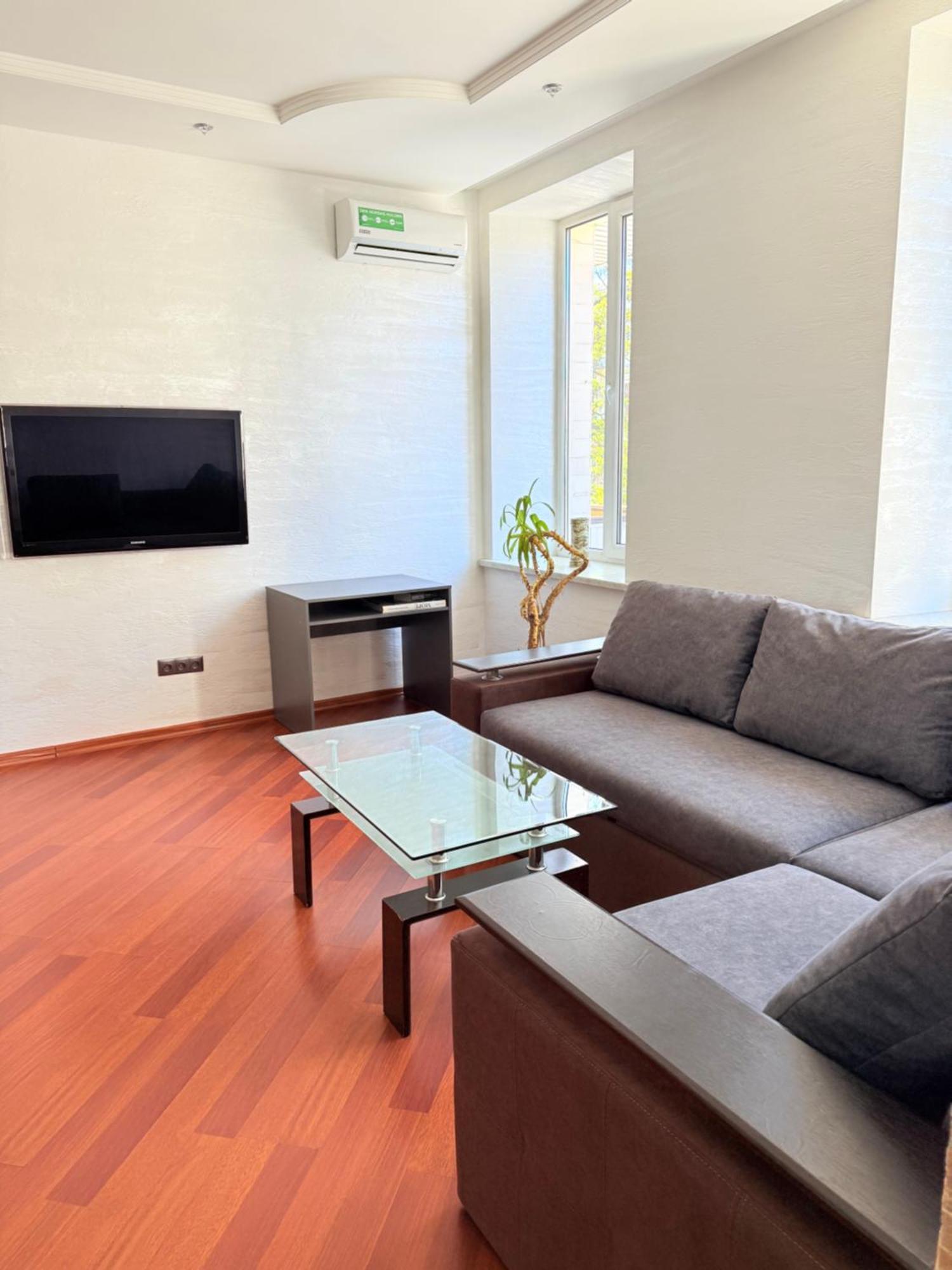 Appartement Светлая Квартира à Odessa Extérieur photo