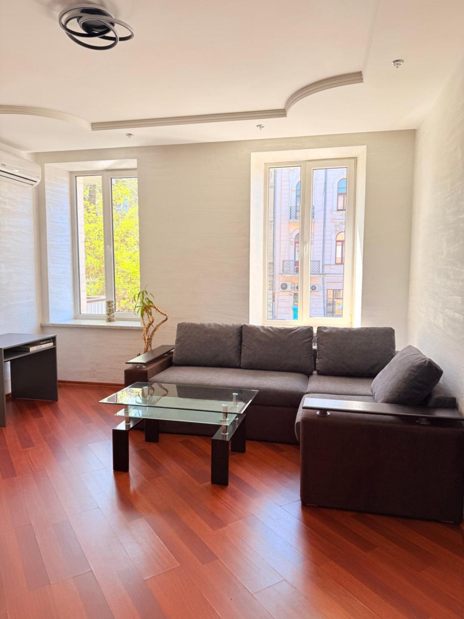 Appartement Светлая Квартира à Odessa Extérieur photo