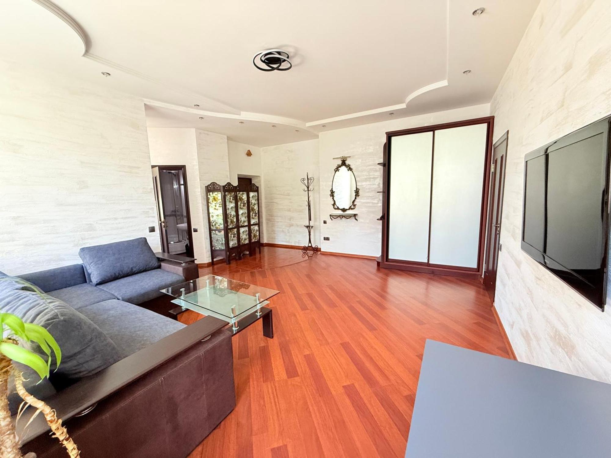 Appartement Светлая Квартира à Odessa Extérieur photo